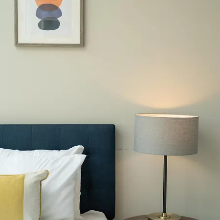 Kasa River North Chicago Room photo